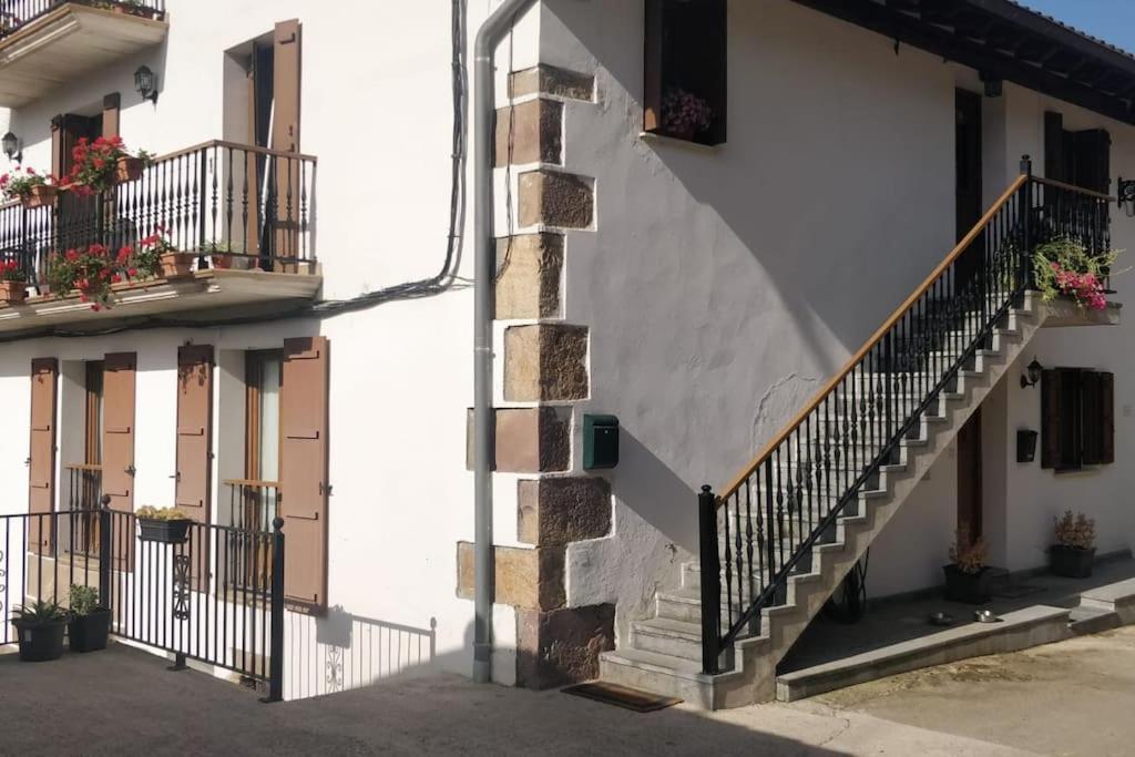 Appartement Gartzinea, Amplia Y Preciosa Vivienda Rural à Ezkurra Extérieur photo